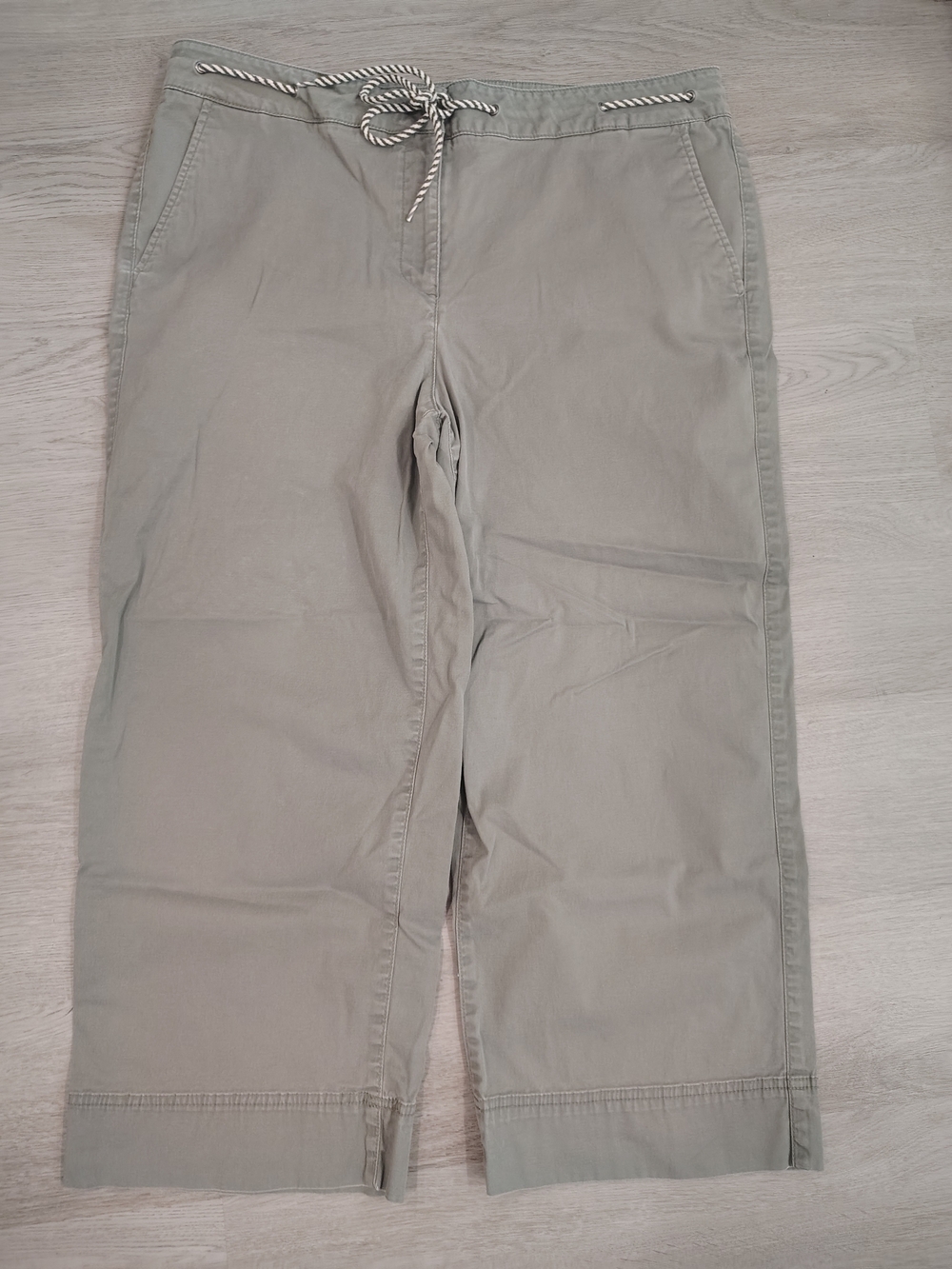 Talbots Wide-Leg Cotton Drawstring Wide Crop Pants in Light Sage Size 14